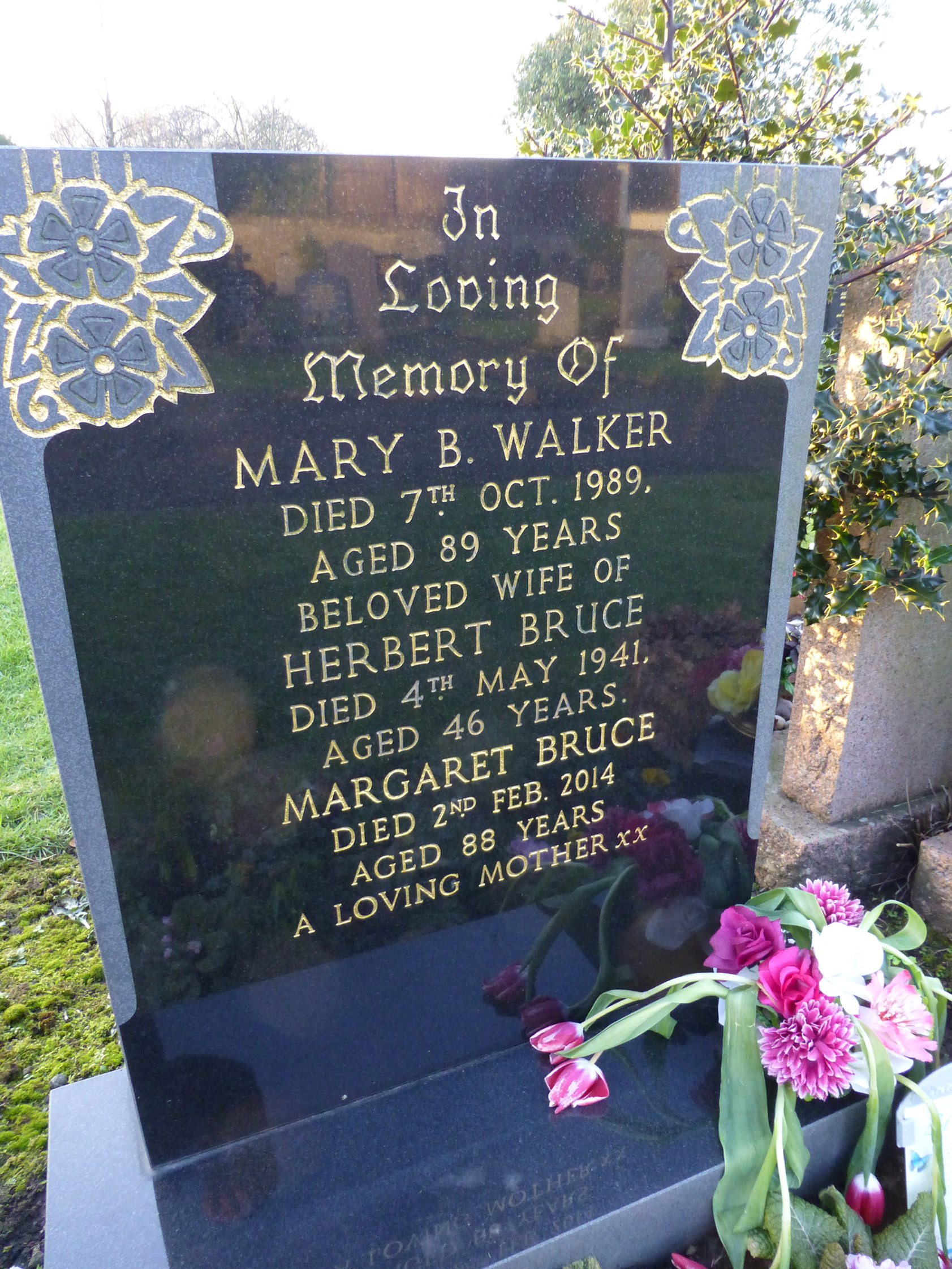 Photo of headstones/Mary Beresford Walker died 1989 MI Queensferry Municipal Cemetery